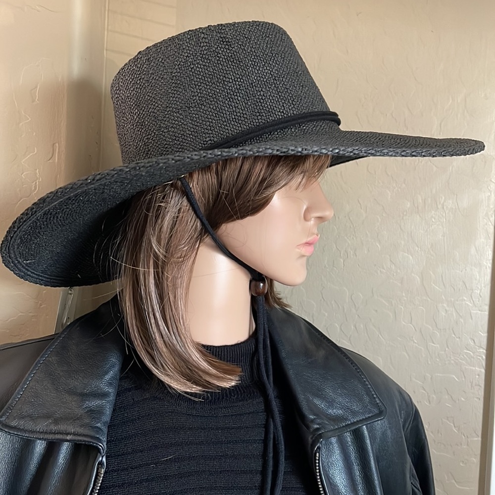 Super Fun Universal Thread Adjustable Hat - Nwt - image 1